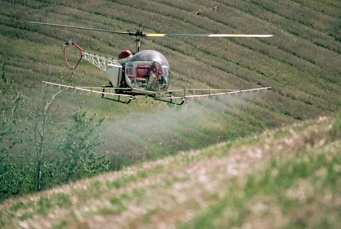 pesticides_helicoptere